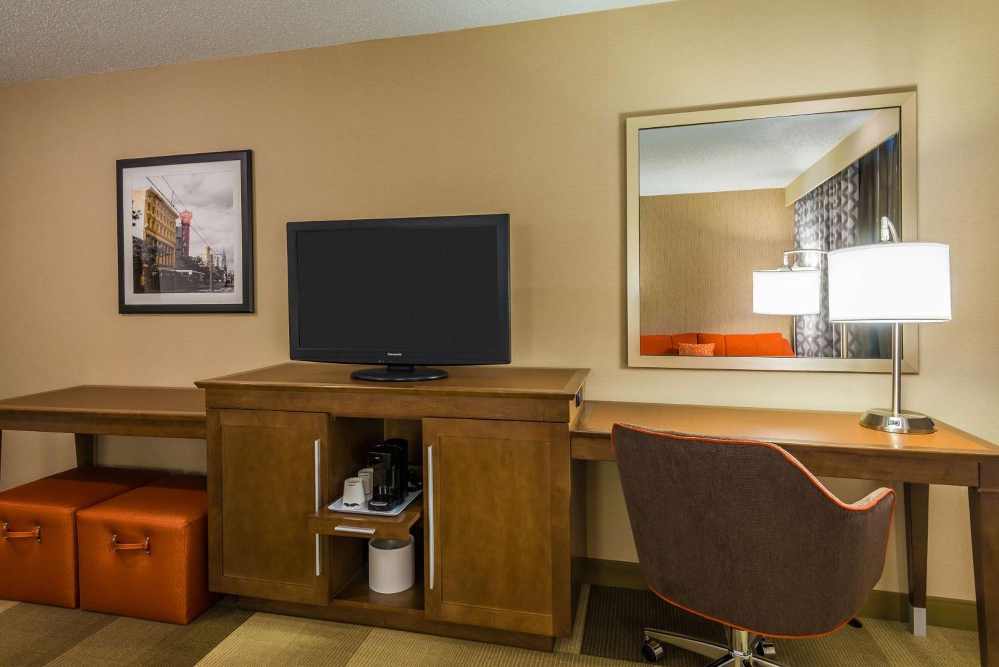 Hampton Inn Buffalo-Airport Galleria Mall Cheektowaga Exterior photo