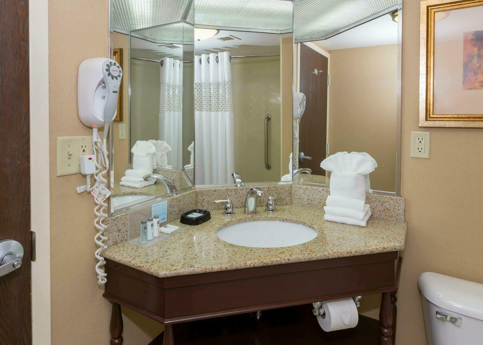 Hampton Inn Buffalo-Airport Galleria Mall Cheektowaga Exterior photo